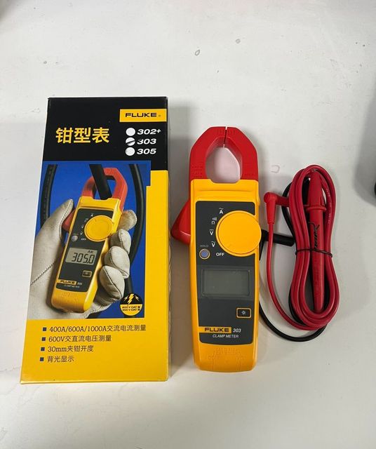 Fluke 303 Digital Clamp Meter NEW