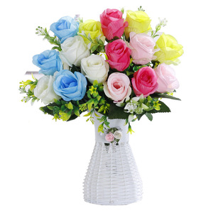 Bouquet de roses artificielles Xin Xinyi en soie, accessoires décoratifs pour la photographie de mariage, taille du lot - Product Image 5