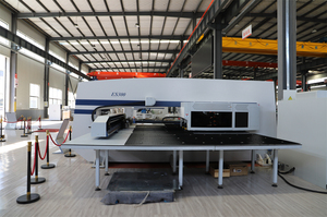 Punzonadora <span class=keywords><strong>CNC</strong></span> de venta directa de fábrica, perforadora de Metal de acero con energía hidráulica de 300 toneladas para plantas de fabricación, tiendas de impresión - Product Image 2