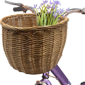 Cesta de mimbre tejida para bicicleta, color marrón claro, 29x23x25 cm, con correas ajustables - Product Image 1