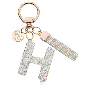 Colgante de Letra Inicial para Bolsos de Mujer y Niña, Brillante y Bonito, Adecuado para Colgar Cuerdas y Llevar Bolsos de Accesorios para Llaves de Coche - Product Image 1