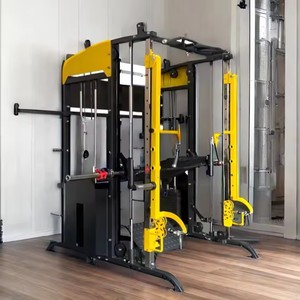 Equipo de Gimnasio Comercial al por Mayor: Máquina Smith Multifunción Compacta Amarilla con Rack de Sentadillas y Cable - Product Image 1