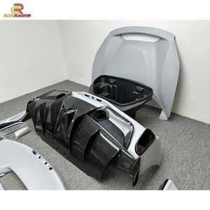 ชุดแต่งตัวถังรถยนต์คาร์บอนไฟเบอร์แบบแห้งสไตล์ Pista พร้อมกันชน ฝากระโปรง สปอยเลอร์ สเกิร์ตข้าง สำหรับ Ferrari 488 GTB Spider ปี 2015-2018 - Product Image 5