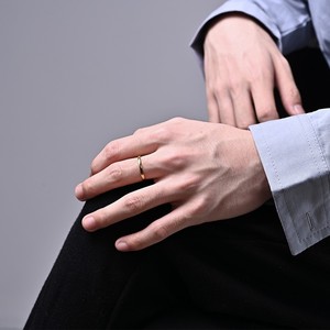 แหวนเหล็กทังสเตนโค้งมนแบบมินิมอล 2 มม. แหวนนิ้วก้อยสำหรับผู้ชายและผู้หญิง แหวนแต่งงาน แหวนหมั้น ดีไซน์เรขาคณิต เครื่องประดับ - Product Image 3