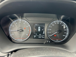 Geely Livan X3 Pro 1.5T CVT 2025 – Mini SUV Compact d'occasion à faible kilométrage, direction à gauche, essence, finition R16, en stock - Product Image 4