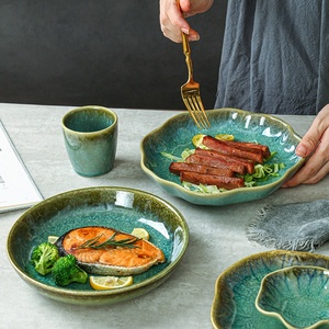 Plato de Cerámica Estilo Japonés Creativo, Juego de Cucharas, Juego de Vajilla de Lujo Retro PARA EL Hogar y Hotel - Product Image 3