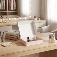 Boîtes d'expédition pliables en carton ondulé rose personnalisées, matériaux recyclés pour l'emballage de chaussettes et de sous-vêtements, impression avec laminage mat doré