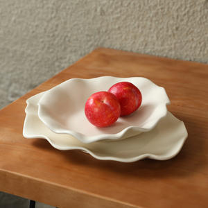 Assiette en porcelaine en forme de coquille d'huître française, assiette créative pour fruits et en-cas, ensembles d'<span class=keywords><strong>assiettes</strong></span> à pendule, vaisselle classique pour fête, jetable - Product Image 4