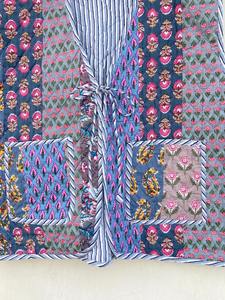 Gilet matelassé réversible en coton Burfi, veste sans manches pour femme, veste faite à la main, veste unisexe, veste pour femme, cadeau pour elle - Product Image 5