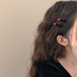 Pinza para el pelo de <span class=keywords><strong>mujer</strong></span> estilo coreano, hecha a mano, con perlas rojas y concha, suave, linda y dulce, con borde de flecos flocados, accesorios para el <span class=keywords><strong>cabello</strong></span>, novedad - Product Image 6