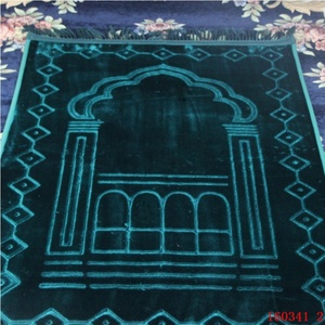 Alfombra de oración de franela de Guangzhou, muy vendida, con nuevo diseño floral de mezquita, lavable para uso doméstico - Product Image 6