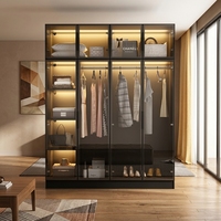 Promotion : Dressing sur mesure de luxe pour chambre à coucher, avec panneaux en bois laqués et vitrés