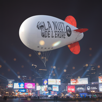 Zeppelin gonflable de ballon d'hélium de PVC de coutume commerciale/dirigeable souple gonflable de la publicité avec la lumière de LED