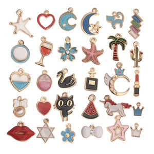 Boyi จี้แฟชั่น DIY เสน่ห์ดอกไม้ส่องแสงเป็นประกายวิบวับตัวการ์ตูนน่ารักสำหรับทำเครื่องประดับ - Product Image 2