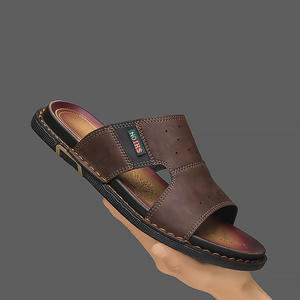 Sandalias de exterior para hombre, antideslizantes para baño, con suela gruesa y acolchada, pantuflas suaves para el hogar. - Product Image 2