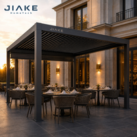 Pergola en aluminium Jiake Commercial 6063-T5 avec toit à lames motorisées pour hôtel, restaurant, terrasse, patio, pavillon extérieur