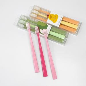 UUYP Logo de marque privée Conception de qualité Poils <span class=keywords><strong>extra</strong></span> doux pour les dents délicates Gencives Enfants Adultes <span class=keywords><strong>Brosse</strong></span> à dents de nettoyage buccal réutilisable - Product Image 3