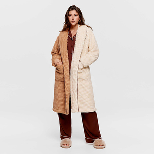 <span class=keywords><strong>Accappatoio</strong></span> da <span class=keywords><strong>Uomo</strong></span> <span class=keywords><strong>Grigio</strong></span> Casual in Raso Combinato a Maniche Lunghe ad Asciugatura Rapida con Design in Pile Corallo 100% Poliestere Serie Invernale - Product Image 1