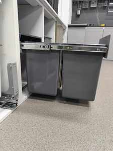 Armoire de cuisine <span class=keywords><strong>double</strong></span> <span class=keywords><strong>poubelle</strong></span> 18L * 2 fermeture douce <span class=keywords><strong>poubelle</strong></span> <span class=keywords><strong>coulissante</strong></span> <span class=keywords><strong>poubelle</strong></span> intégrée - Product Image 6