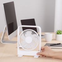 Mini ventilateur électrique de bureau innovant portable pour école électrique puissant alimenté par USB ventilateur de bureau carré rechargeable à batterie froide