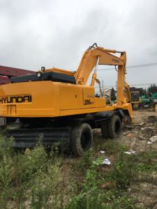 Pelle sur pneus Hyundai 200W-5 à haut rendement Original Japon Multifonctionnel Bonne condition Utilisé Hyundai 60w 120w 210w 150 Vente - Product Image 6