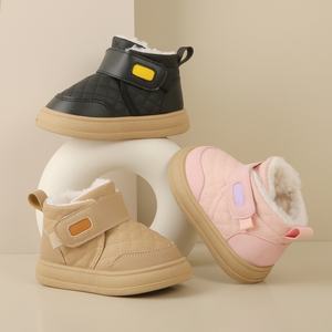 Bottes de neige pour bébé unisexe, nouvelle arrivée hiver, épaisses, à basse cheville, chaussures courtes en coton avec semelle intérieure en cuir et caoutchouc antidérapante - Product Image 1