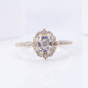 Anillo de diamantes con corte cojín de oro amarillo de 14 quilates Messi Jewelry MSR-1370 para mujer - Product Image 1