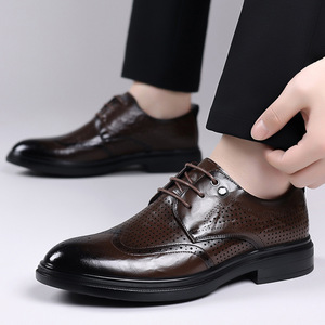 รองเท้าหนังโบรกสำหรับผู้ชาย รองเท้าทางการสำหรับธุรกิจ งานแต่งงาน เจ้าบ่าว แบบผูกเชือก ดีไซน์โปร่ง สีน้ำตาล สีดำ ลายฉลุ รุ่นซัมเมอร์ 2026 - Product Image 3