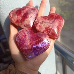 Pierre de Lune Rouge Naturelle en Gros, Cœur Poli Sculpté à la Main, Cristal de Guérison, Pierre de Prière, Pierre de Lune Rouge à Éclat, Pierre d'Amour, Décoration - Product Image 3