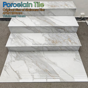Azulejo de Porcelana Blanco para Escaleras, Antideslizante, con Borde Biselado, Tamaños Personalizables, Aspecto de Mármol de Lujo - Product Image 1