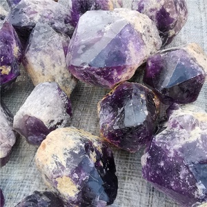 Venta al por mayor buena calidad natural <span class=keywords><strong>amatista</strong></span> crudo, curación de punto de cristal de <span class=keywords><strong>amatista</strong></span> áspera <span class=keywords><strong>piedra</strong></span> precios para Decoración - Product Image 5