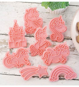 Collection ultime de découpoirs à biscuits licorne pour créer une toute nouvelle université de fantaisie sur votre plateau à biscuits - Product Image 3