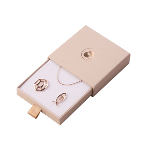 Boîte d'emballage de luxe en carton rigide avec logo personnalisé, estampillage rose, pour boucles d'oreilles - Product Image 1