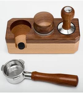 51mm 54 58 E61 중공 조각 디자인 OEM 나무 손잡이 스테인레스 스틸 바닥 에스프레소 커피 Portafilter - Product Image 4