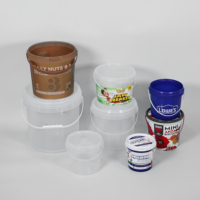 Seaux recyclables en plastique de qualité alimentaire avec poignée Capacité 1L-5L pour l'emballage de peinture au lait Matériau PP