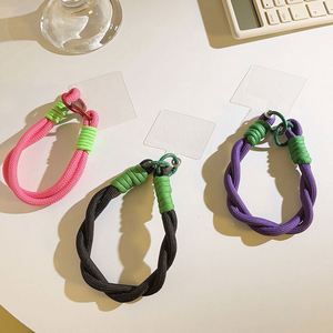 Dragonne <span class=keywords><strong>courte</strong></span> universelle anti-perte avec étiquette patch Bracelet de couleur tissé en nylon étui de téléphone corde suspendue lanière de téléphone portable - Product Image 4