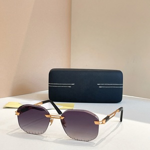 Gafas de Sol Retro para Hombre, Resistentes a los Rayos UV, Protección UV400, Metálicas, Cuadradas, de Alta Calidad, a la Moda - Product Image 6