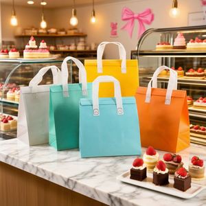 กระเป๋าเก็บความเย็นแบบไม่ทอพร้อมฉนวนอลูมิเนียมฟอยล์ ขนาดและดีไซน์ตามสั่ง สำหรับใส่อาหารและเครื่องดื่ม ขายส่ง - Product Image 2