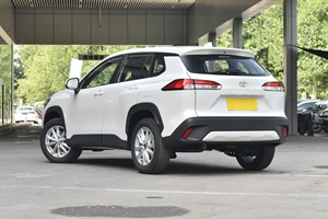 รถยนต์โตโยต้า โคโรลล่า ครอส ปี 2024 เครื่องยนต์ 2.0 ลิตร เกียร์ CVT ราคาดีที่สุด รถมือสอง 5 ที่นั่ง เบนซิน เบาะหนัง ภายในสีเข้ม ขับเคลื่อนล้อหน้า ยาง R17 พวงมาลัยซ้าย - Product Image 3