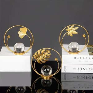 Décoration créative de boule de cristal de la feuille k9 de turtleback en métal en gros, style noble européen de sens élevé de décoration à la maison - Product Image 1