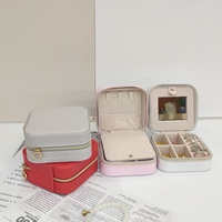 CHEN LU Boîte à bijoux carrée en velours faite à la main-Organisateur de voyage portable avec plusieurs compartiments pour bagues/boucles d'oreilles/colliers