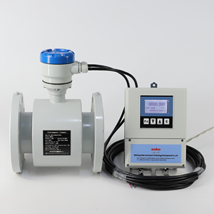 Cấp thực phẩm OEM độ chính xác cao nội tuyến điện từ đo lưu lượng chuyển đổi thông minh vệ sinh thép không gỉ từ đồng hồ nước - Product Image 1