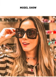 Lunettes de soleil carrées surdimensionnées pour femmes, design tendance, verres dégradés tortue rétro moderne, protection UV400, 2024 - Product Image 2