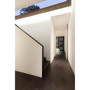 Villa moderna con estructura de acero ligero para uso en complejos turísticos con diseño de balcón de vidrio - Product Image 3