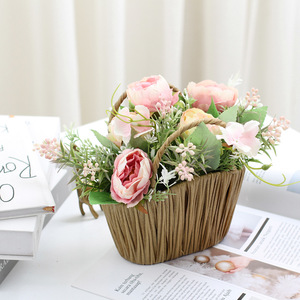 Arreglo de Flores Artificiales en Cesta de Paja, Rosas Blancas, Hojas Verdes, Decoración de Escritorio Interior, Pieza Única, Alta Simulación - Product Image 2