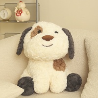 Vente en gros de chiot en peluche brodé de 15 pouces chien tacheté version assise PP coton rempli couette ODM jouet en peluche