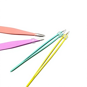 Pinzas para Cejas de Acero Inoxidable DANTRIC IMPLANTS, Punta Puntiaguda, Duraderas, Ecológicas, Diseño Moderno, Color Negro - Product Image 5