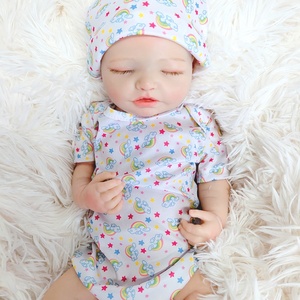 Venta al por mayor lindo 18 pulgadas realista inocente y encantador dormir suave ponderado realista Reborn niño recién nacido - Product Image 2