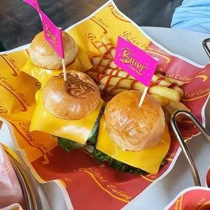 <b>Eco</b> <b>Friendly</b> Biodegradable Recyclable Custom Logo Printed Disposable Fried Chicken Sandwich <b>Wrapping</b> <b>Paper</b> Packaging - Product Image 3