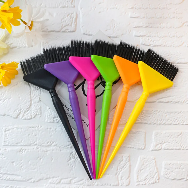 En iyi satış aile saç rengi fırça siyah yumuşak naylon katı plastik saplı saç boya fırçası Salon renklendirme kuaförlük aracı